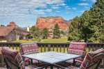 Exceptional red rock views of Courthouse Butte